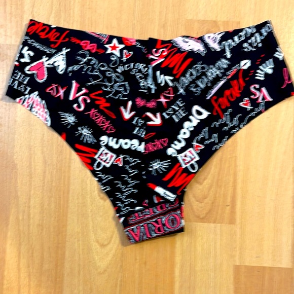 Victoria’s Secret underwearCute.😎 - Picture 3 of 4